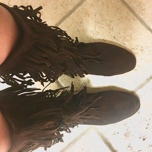 Women’s Dark Brown Fringe Moccasins Size 9